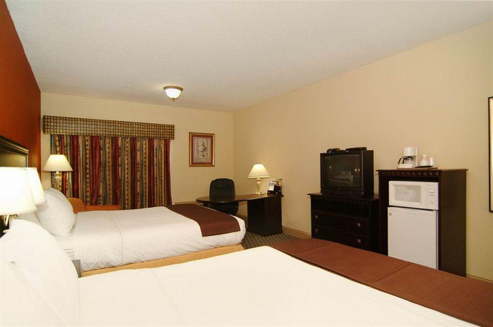 Best Western Plus Atlanta Airport East Forest Park Exterior foto