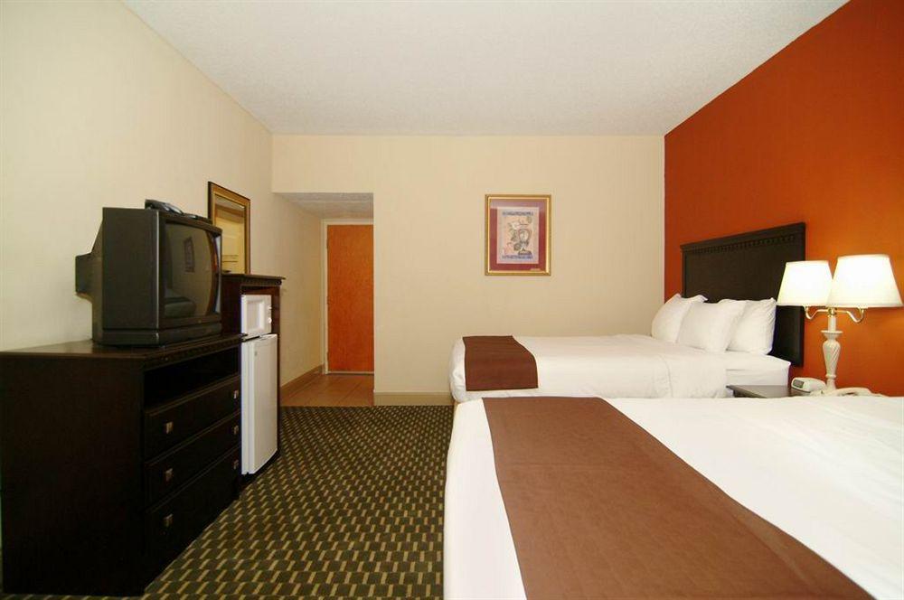 Best Western Plus Atlanta Airport East Forest Park Exterior foto