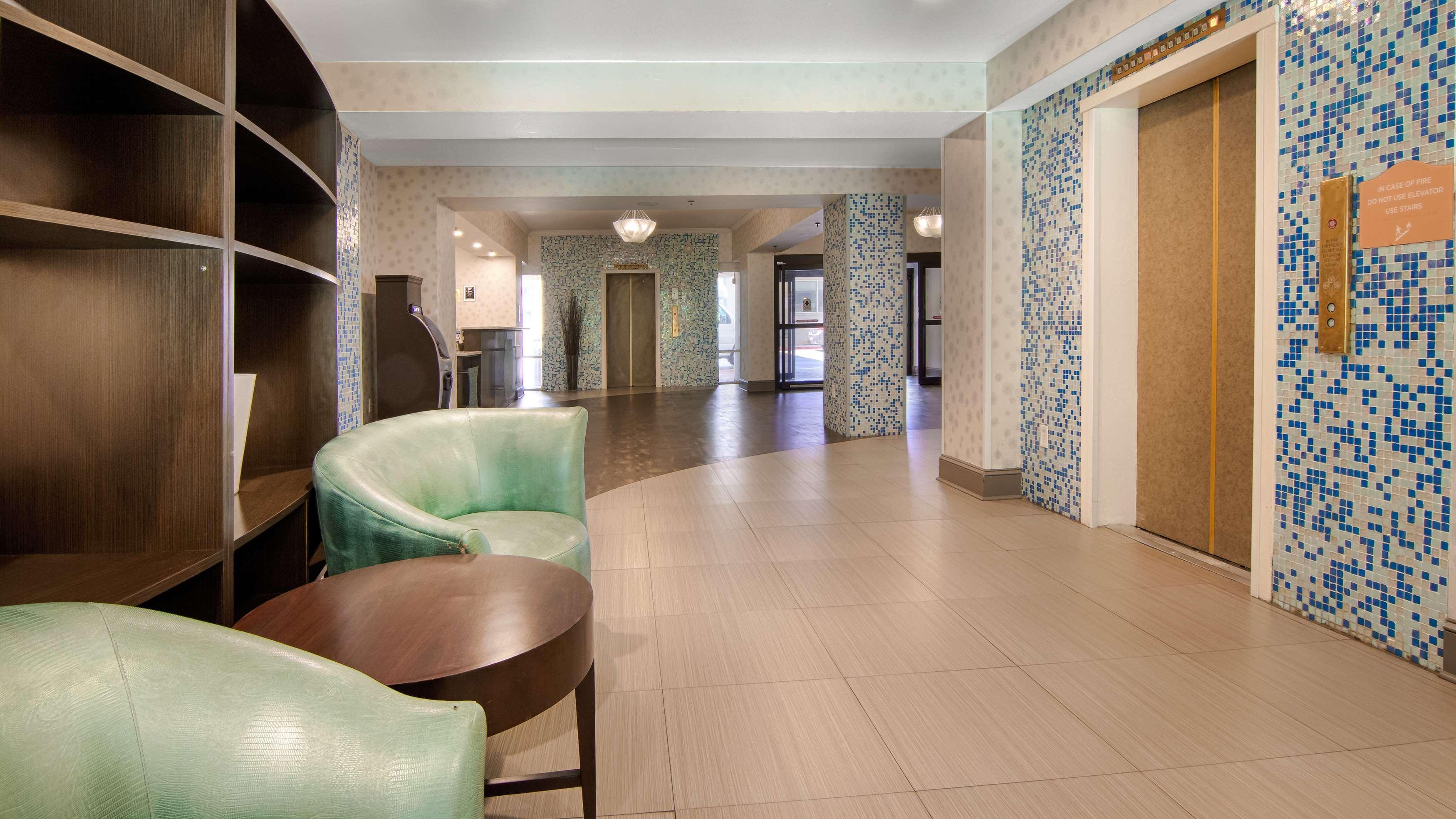 Best Western Plus Atlanta Airport East Forest Park Exterior foto