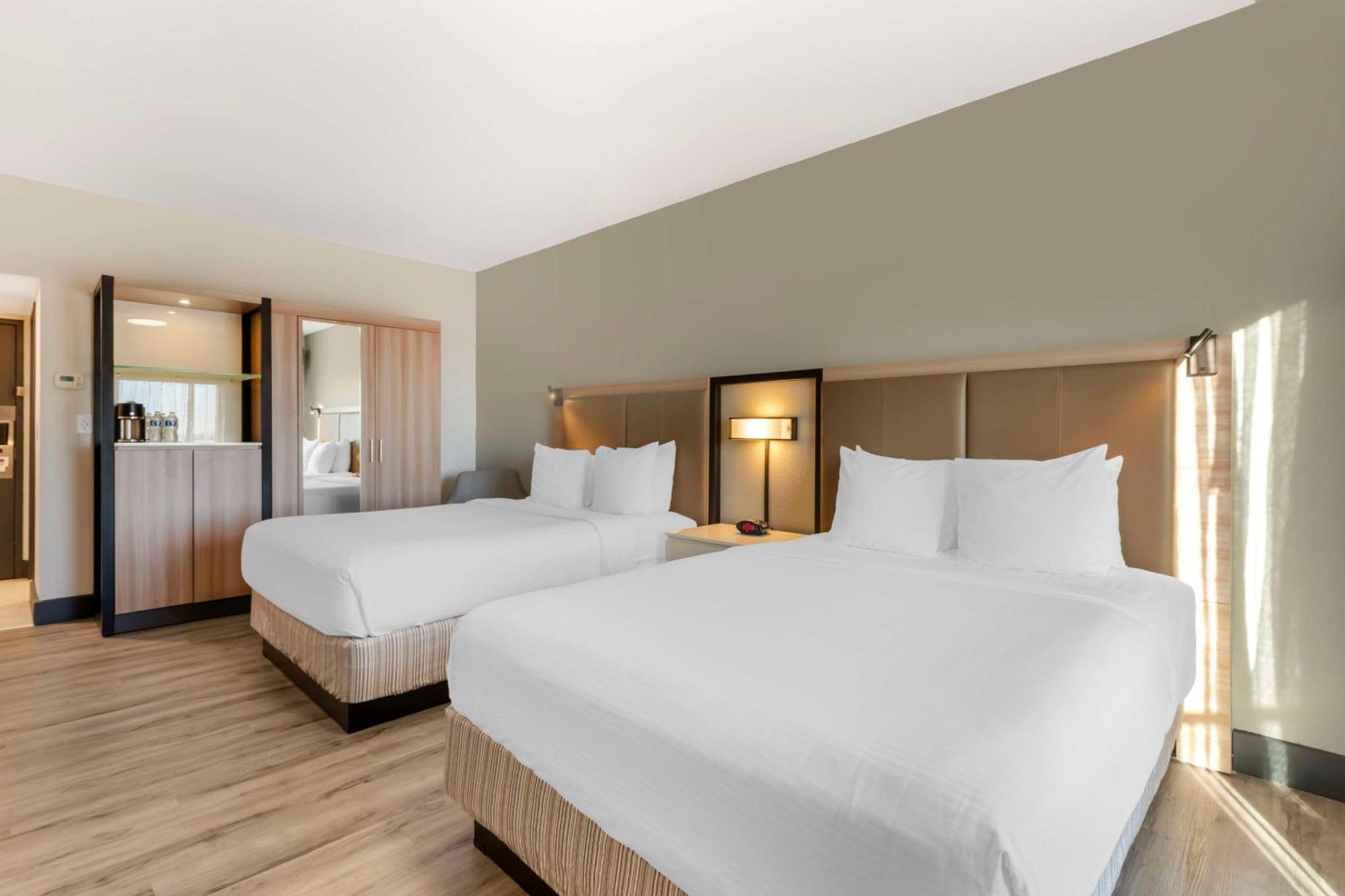 Best Western Plus Atlanta Airport East Forest Park Exterior foto