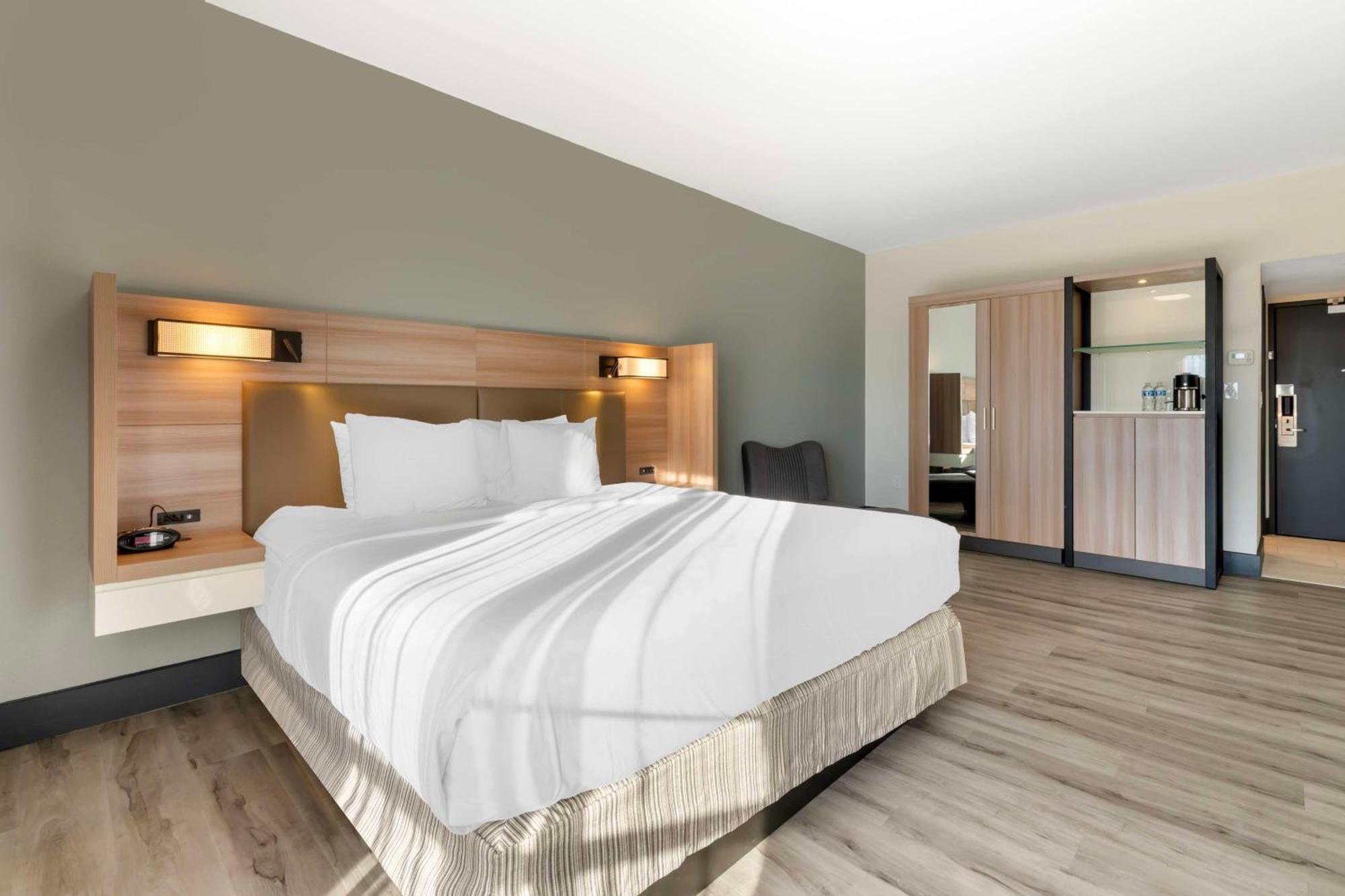 Best Western Plus Atlanta Airport East Forest Park Exterior foto