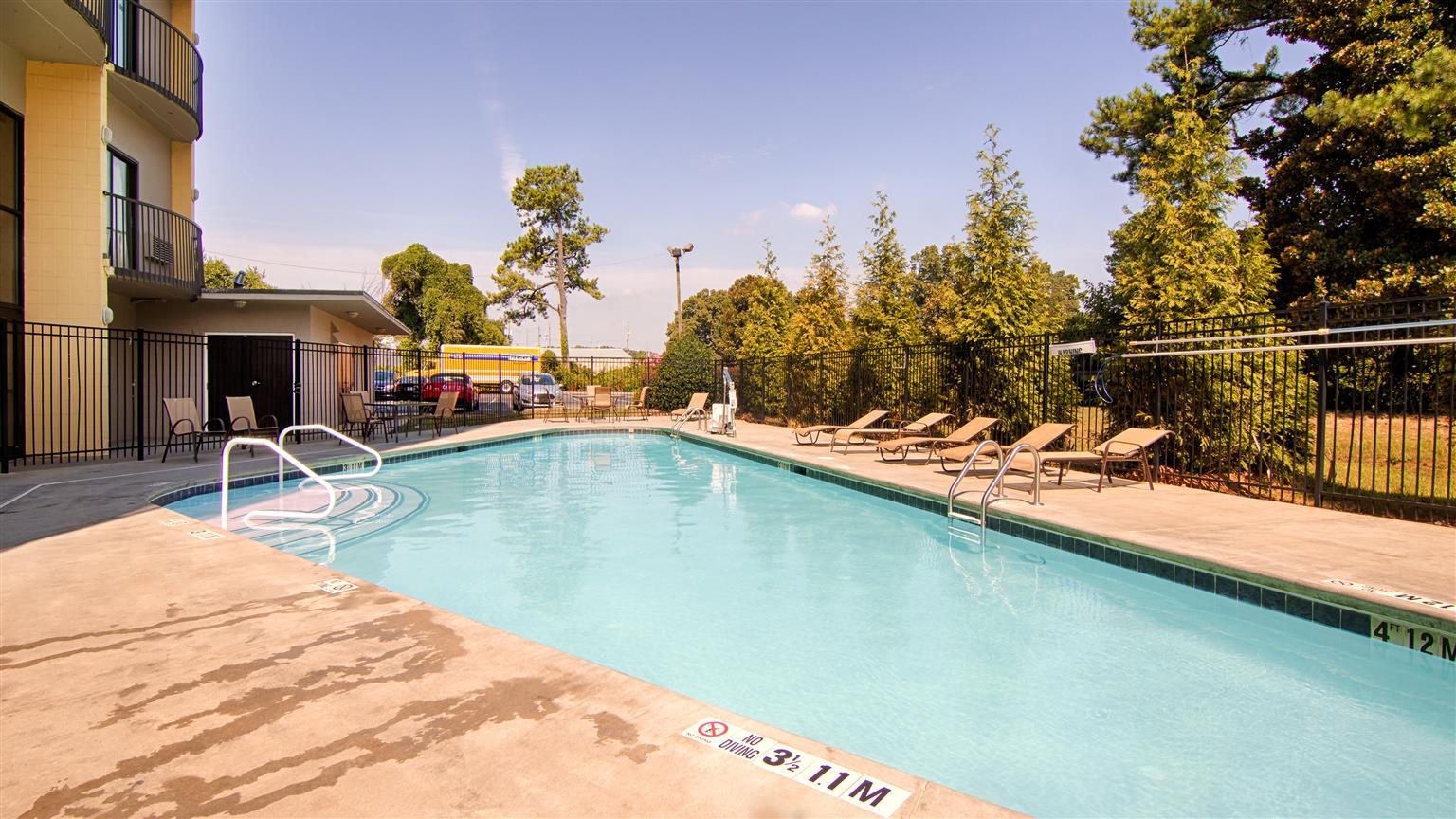 Best Western Plus Atlanta Airport East Forest Park Exterior foto